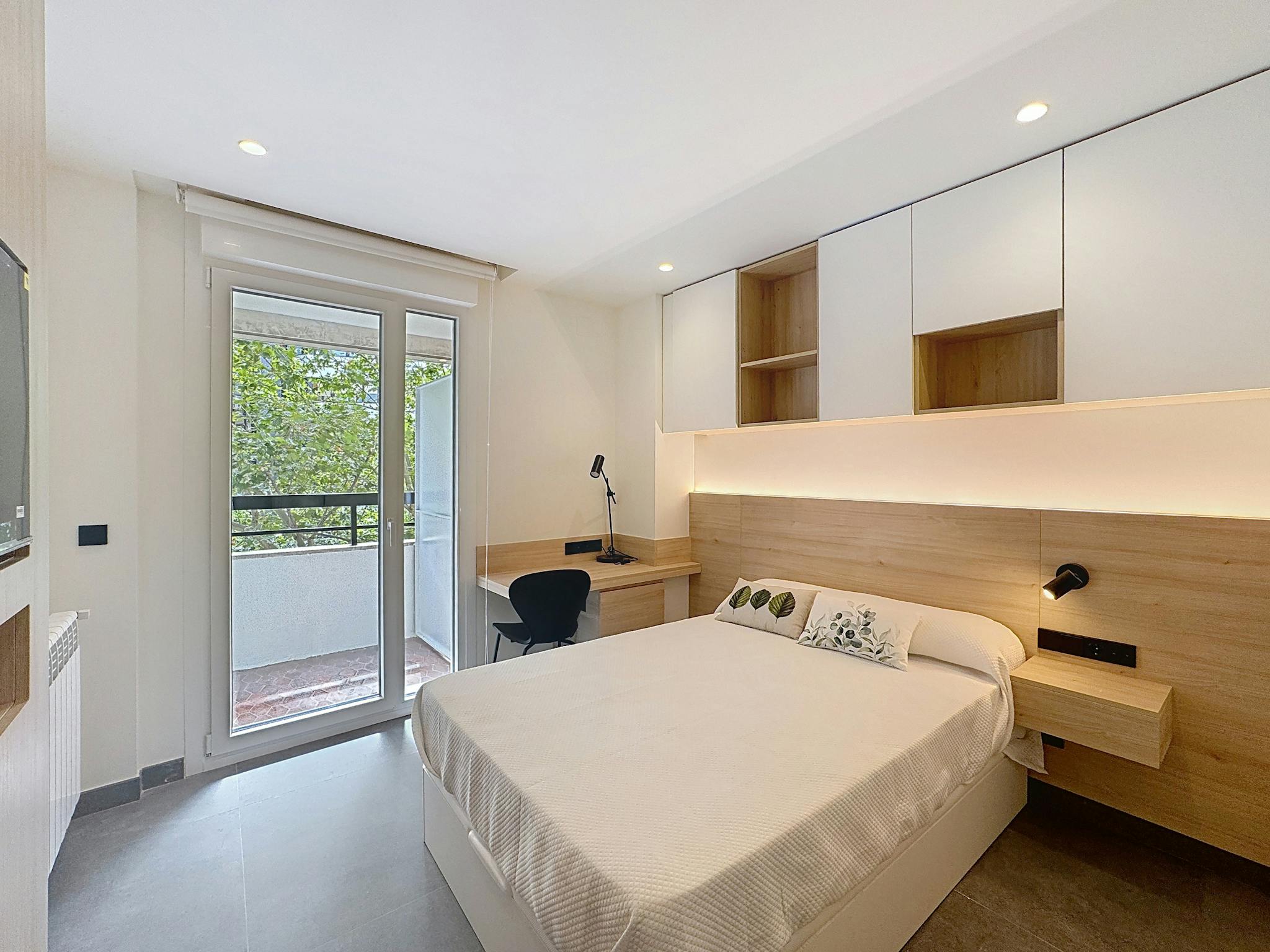 Immagine 1 di Camera in affitto  in Calle Cuatro Amigos a Madrid