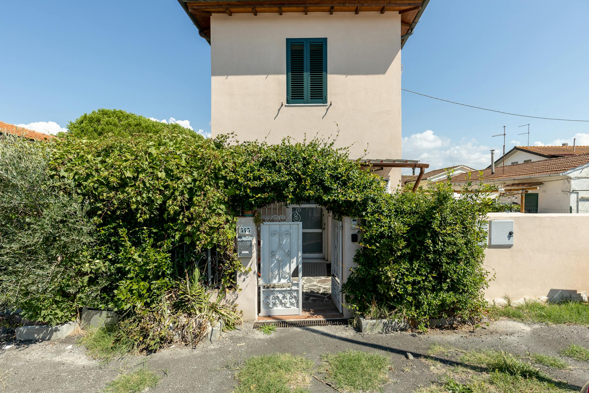 Immagine 1 di Appartamento in affitto  in Via Livornese a Pisa