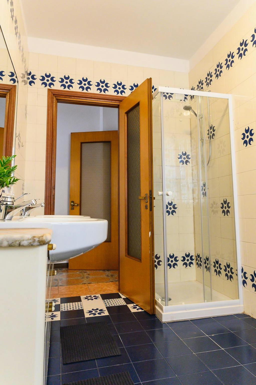 Immagine 9 di Camera in affitto  in Corso Carlo Alberto a Lecco