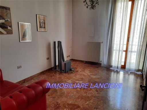 Immagine 19 di Appartamento in vendita  a Scandicci