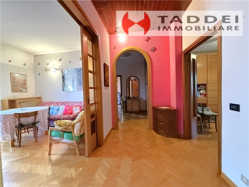 Immagine 5 di Appartamento in vendita  a Scandicci