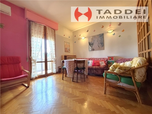 Immagine 6 di Appartamento in vendita  a Scandicci