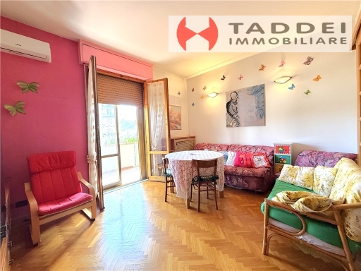 Immagine 7 di Appartamento in vendita  a Scandicci