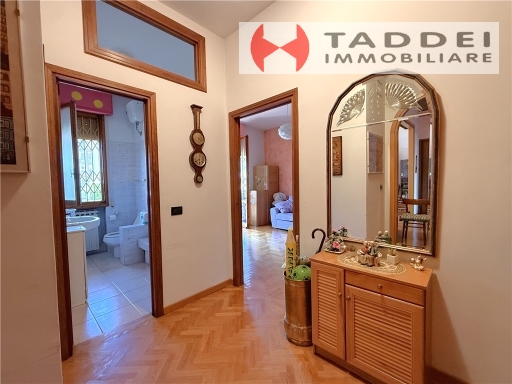 Immagine 26 di Appartamento in vendita  a Scandicci