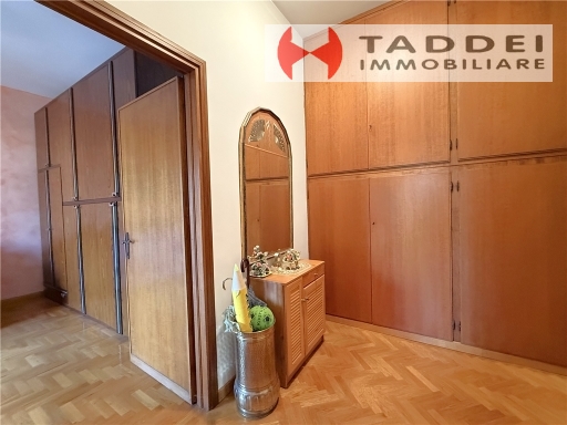 Immagine 31 di Appartamento in vendita  a Scandicci