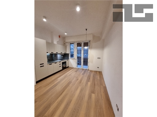 Immagine 2 di Appartamento in vendita  a Firenze