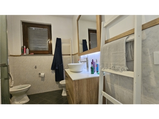 Immagine 21 di Appartamento in vendita  a Empoli