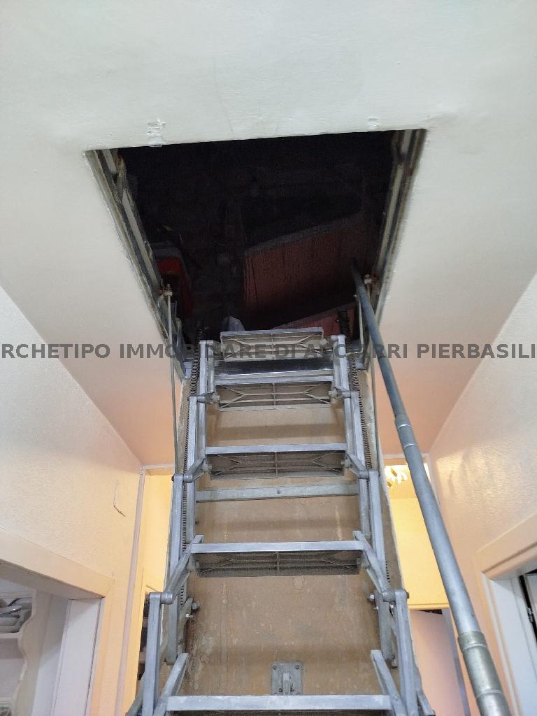 Immagine 6 di Appartamento in vendita  in CONTRADA SAN SILVESTRO a Cupra Marittima