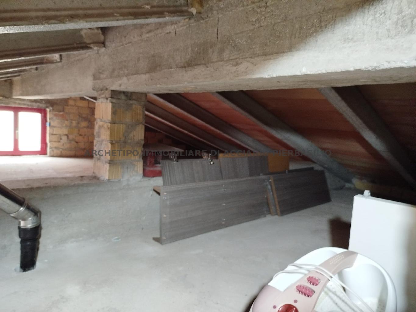 Immagine 13 di Appartamento in vendita  in CONTRADA SAN SILVESTRO a Cupra Marittima