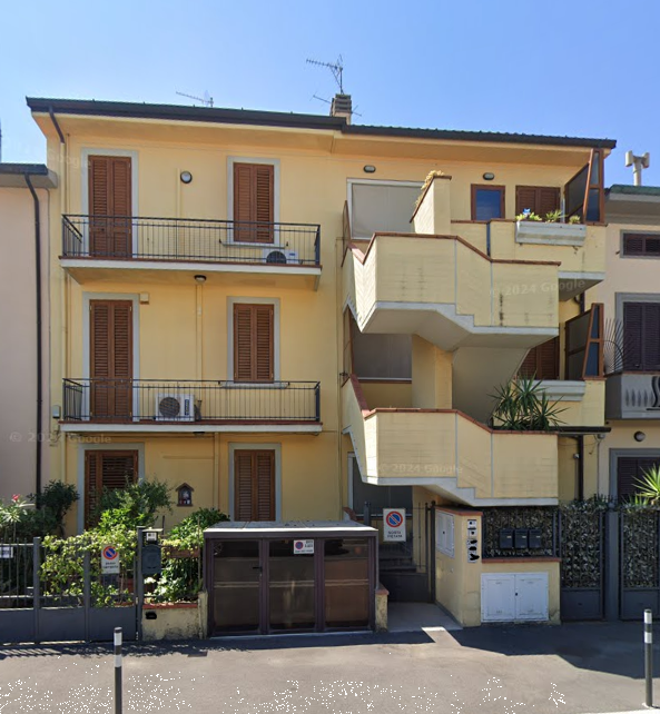 casa indipendente in vendita a Prato