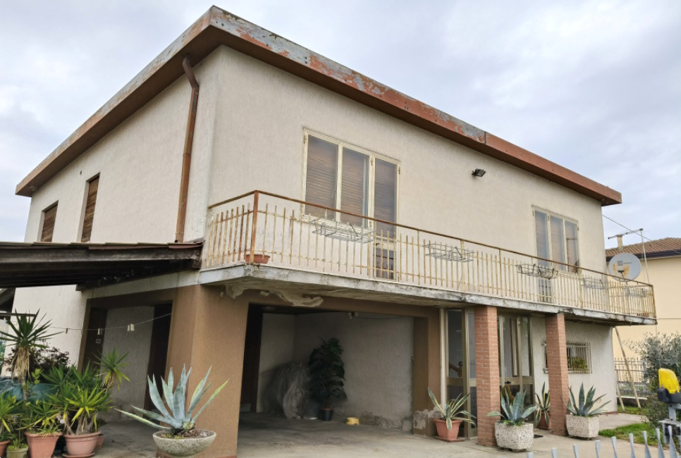casa indipendente in vendita ad Este