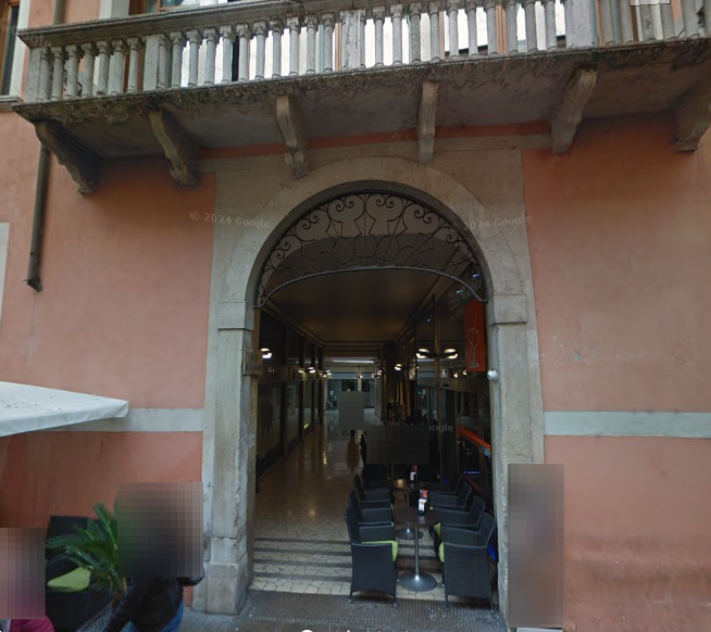 Immagine 6 di Appartamento in vendita  in Galleria del Pozzo Rosso a Vicenza