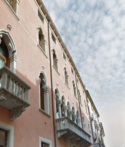 Immagine 10 di Appartamento in vendita  in Galleria del Pozzo Rosso a Vicenza