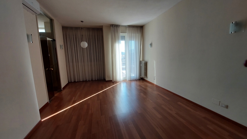 Immagine 2 di Appartamento in affitto  in Via Colombo 3 a Arezzo