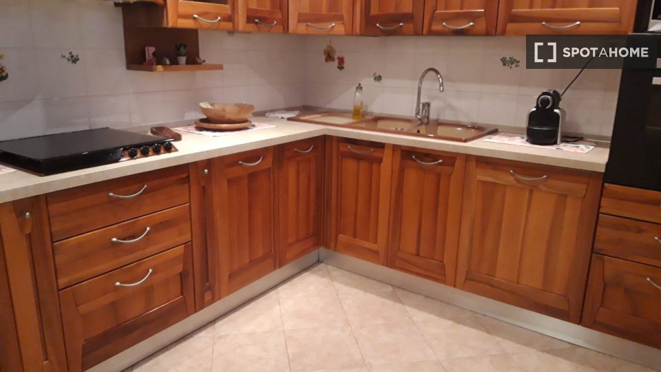 Immagine 5 di Camera condivisa in affitto  in Via Donato Bramante a Buccinasco