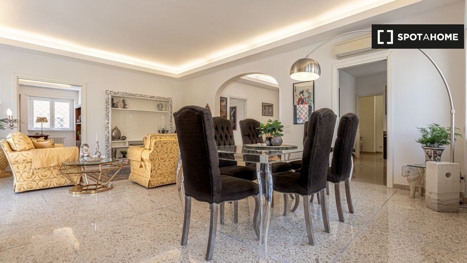 Immagine 15 di Appartamento in affitto  in Via Genserico Fontana a Roma