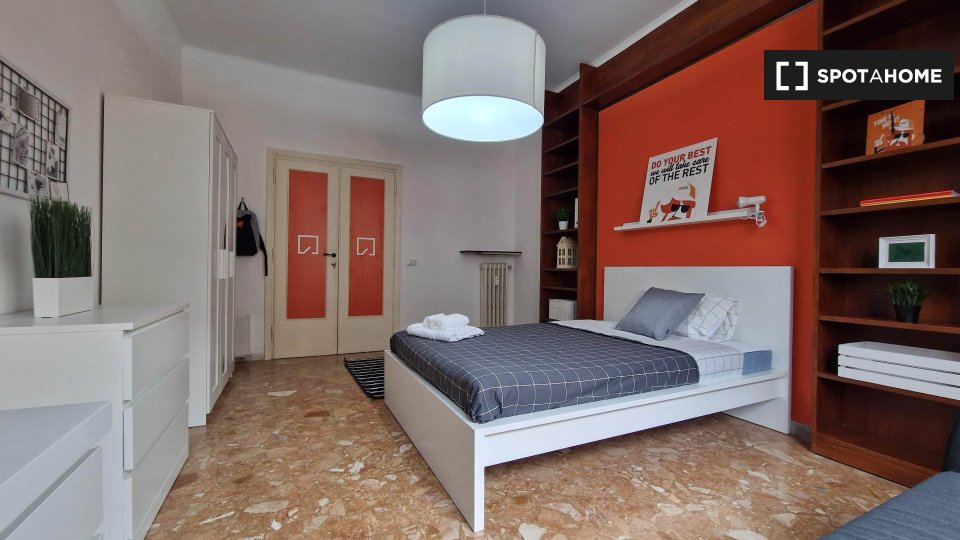 Immagine 3 di Camera condivisa in affitto  in Piazza Cardinal Ferrari a Roma