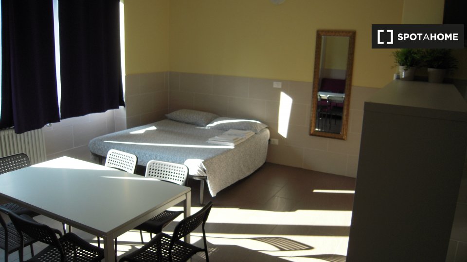 Immagine 2 di Ufficio in affitto  in Via Alessandro Stoppato a Bologna