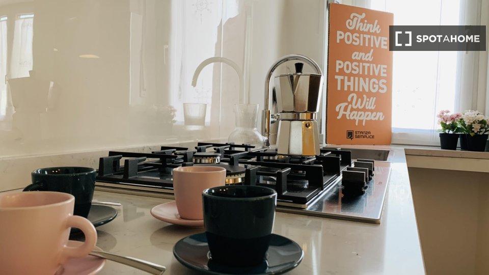 Immagine 11 di Camera condivisa in affitto  in Corso Peschiera n. a Torino