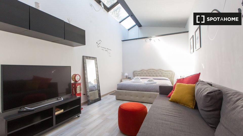 Immagine 1 di Ufficio in affitto  in Via dei Riari, 00165 Roma RM, Italy a Roma