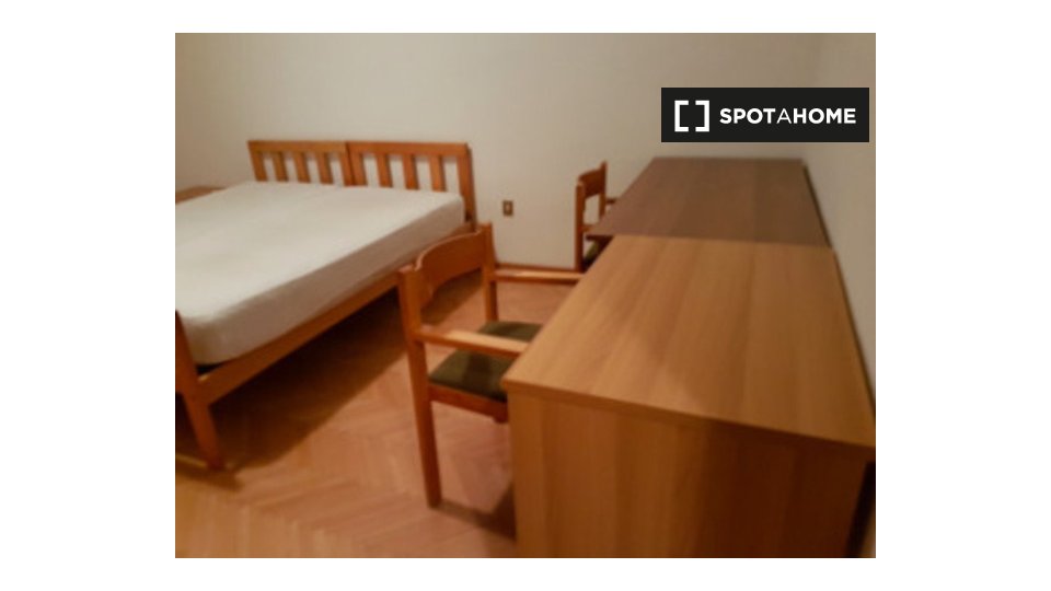 Immagine 2 di Camera condivisa in affitto  in Via Fratelli Perini a Trento