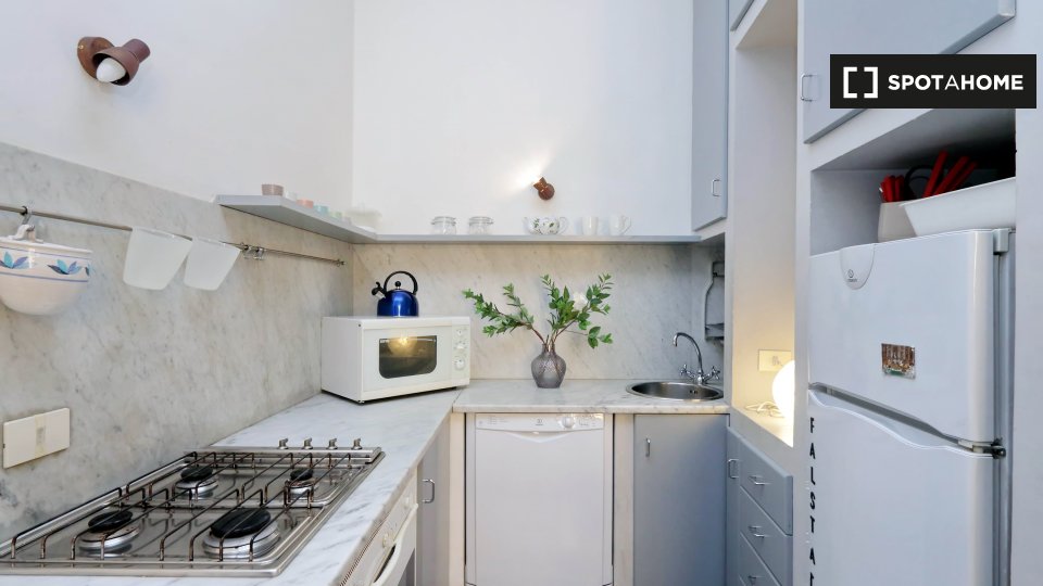 Immagine 16 di Appartamento in affitto  in Borgo Vittorio a Roma