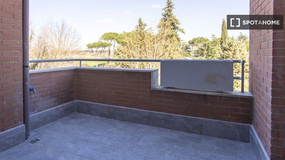 Immagine 16 di Appartamento in affitto  in Via S. Giovanni in Argentella a Roma