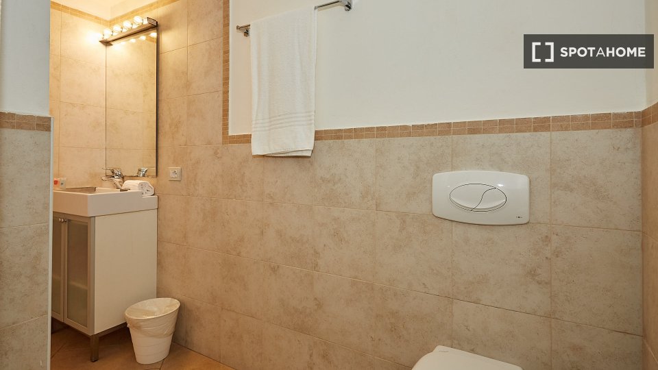 Immagine 5 di Appartamento in affitto  in Via Broglio a Milano