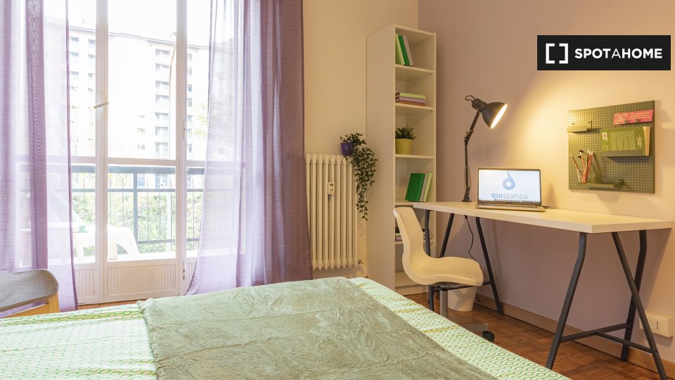 Immagine 3 di Camera condivisa in affitto  in Lungo Dora Napoli a Torino