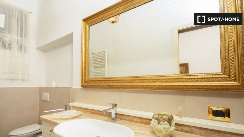 Immagine 7 di Appartamento in affitto  in Via de' Bardi a Firenze