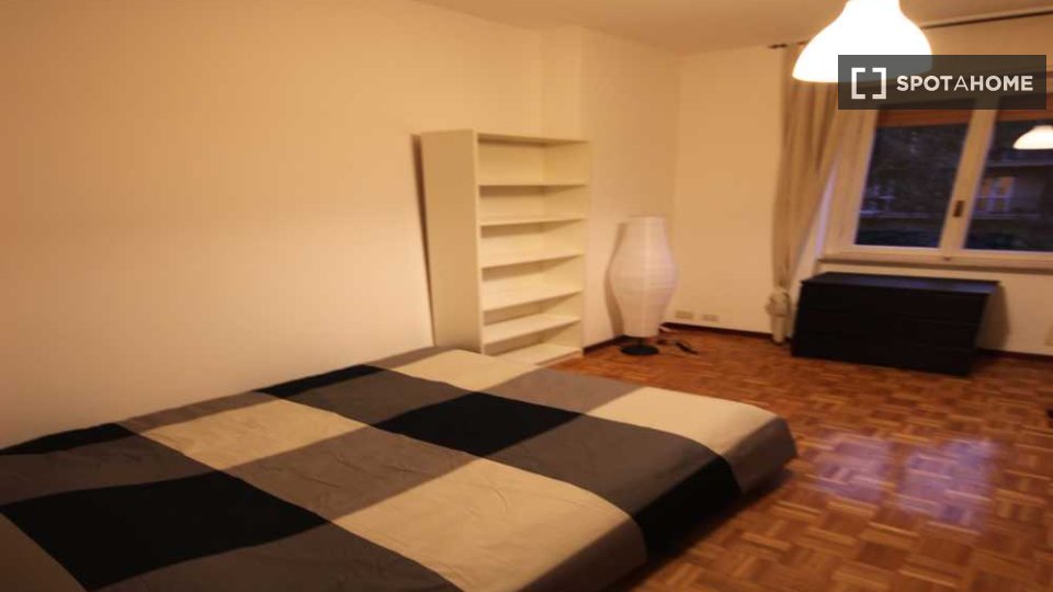 Immagine 15 di Camera condivisa in affitto  in Via Emilio De Marchi a Milano