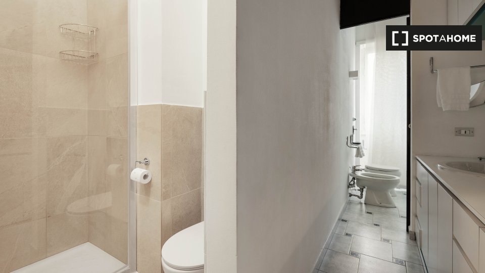 Immagine 15 di Appartamento in affitto  in Via Teodosio a Milano