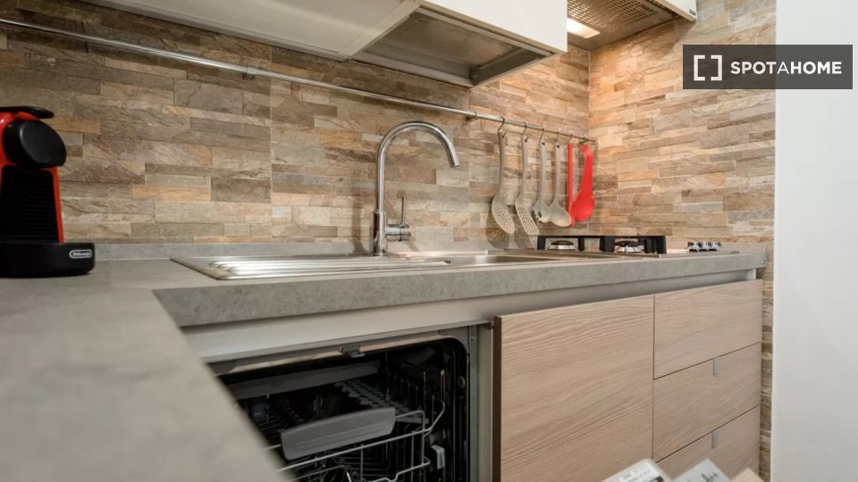 Immagine 6 di Ufficio in affitto  in Via Nino Oxilia a Milano