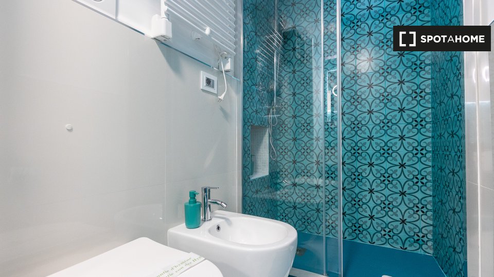 Immagine 19 di Ufficio in affitto  in Via Giulia a Roma