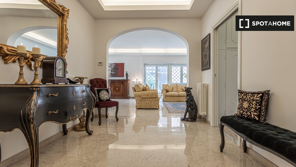 Immagine 5 di Appartamento in affitto  in Via Genserico Fontana a Roma