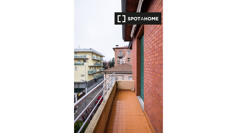 Immagine 3 di Appartamento in affitto  in Via Giovanni Lorenzo Bernini a Bologna