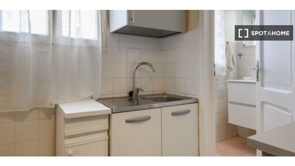 Immagine 6 di Appartamento in affitto  in Via Panzani a Firenze