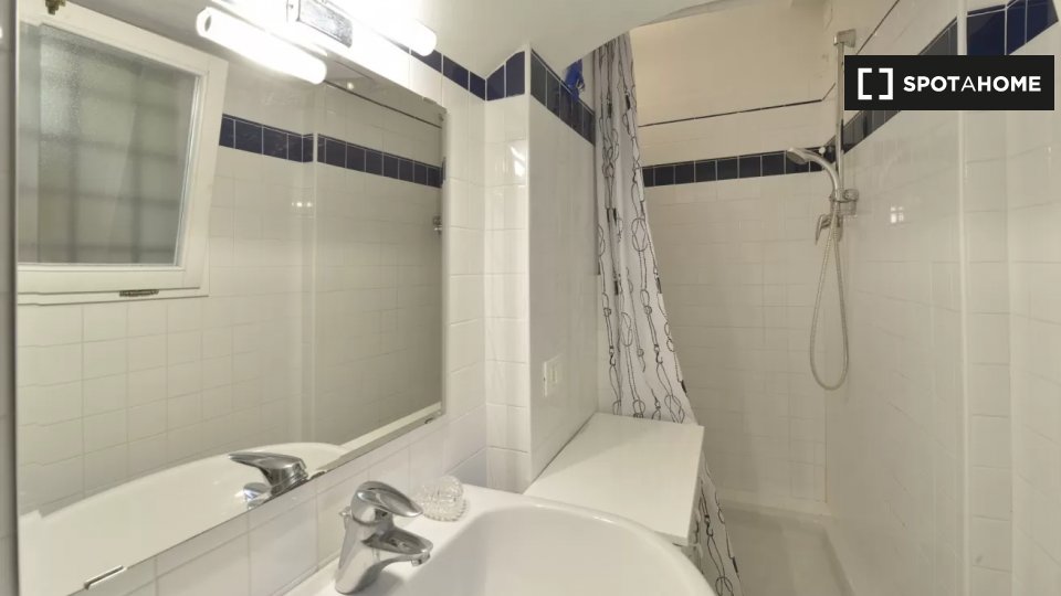 Immagine 12 di Appartamento in affitto  in Via Miramonte a Bologna