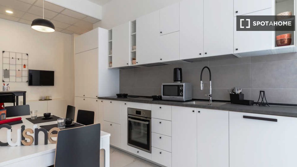 Immagine 11 di Camera condivisa in affitto  in Viale Bligny a Milano