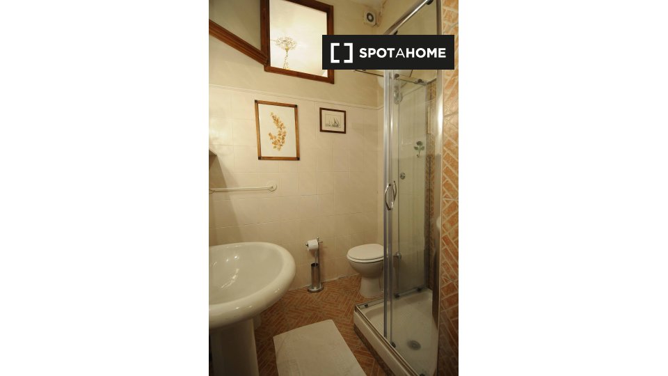 Immagine 4 di Appartamento in affitto  in Lungarno Amerigo Vespucci a Firenze