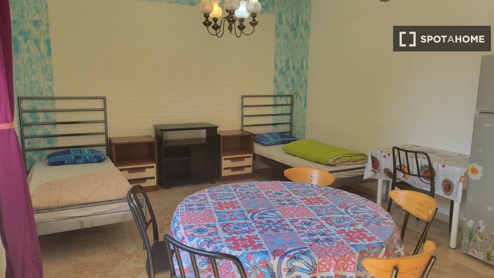 Immagine 8 di Camera condivisa in affitto  in Via Luciano Manara a Padova