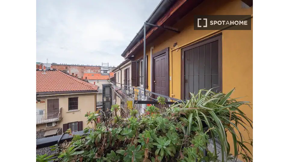 Immagine 11 di Ufficio in affitto  in Via Pietro Custodi a Milano