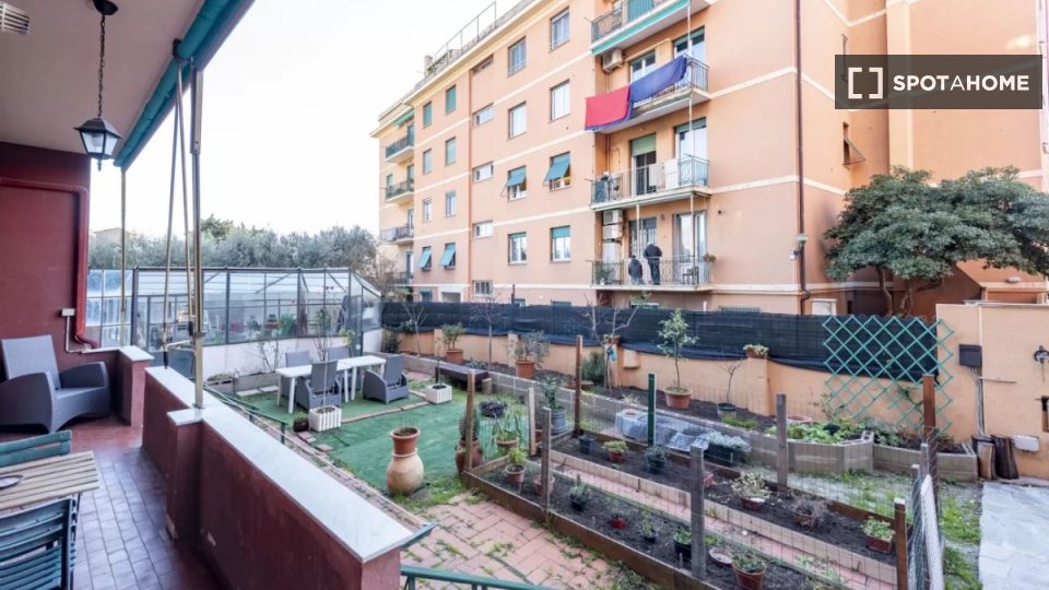 Immagine 13 di Appartamento in affitto  in Via Asolo a Genova