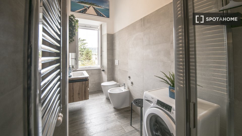 Immagine 2 di Appartamento in affitto  in Via Donatello a Roma