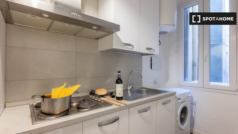 Immagine 7 di Appartamento in affitto  in Via dei Leoni, 2, 50122 Firenze FI, Italy a Firenze