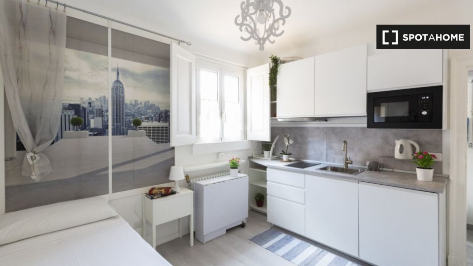 Immagine 13 di Ufficio in affitto  in Via della Commenda a Milano