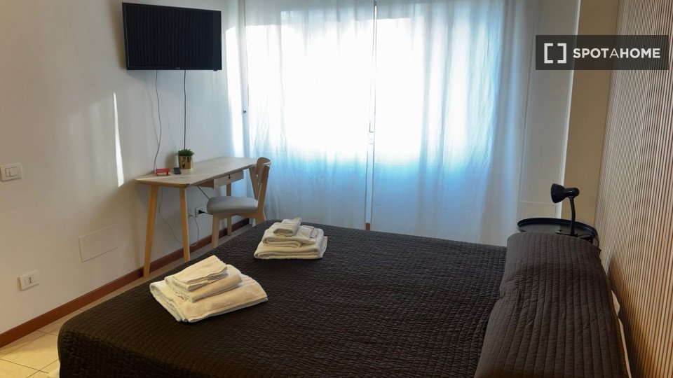 Immagine 3 di Ufficio in affitto  in Via Prenestina a Roma