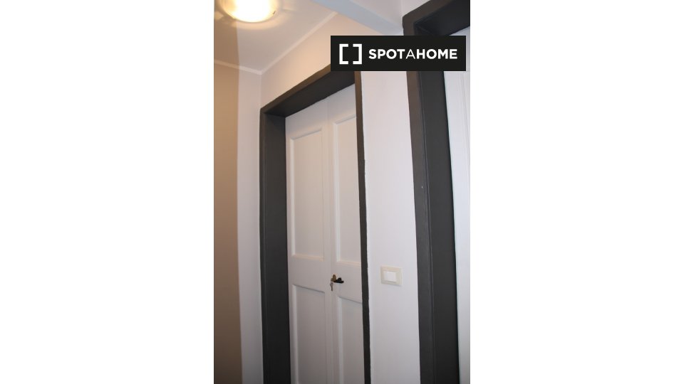 Immagine 2 di Camera condivisa in affitto  in Piazza del Campo a Genova