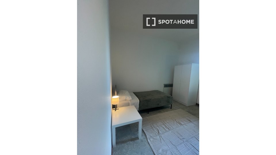 Immagine 13 di Camera condivisa in affitto  in Viale Quirico Filopanti a Bologna