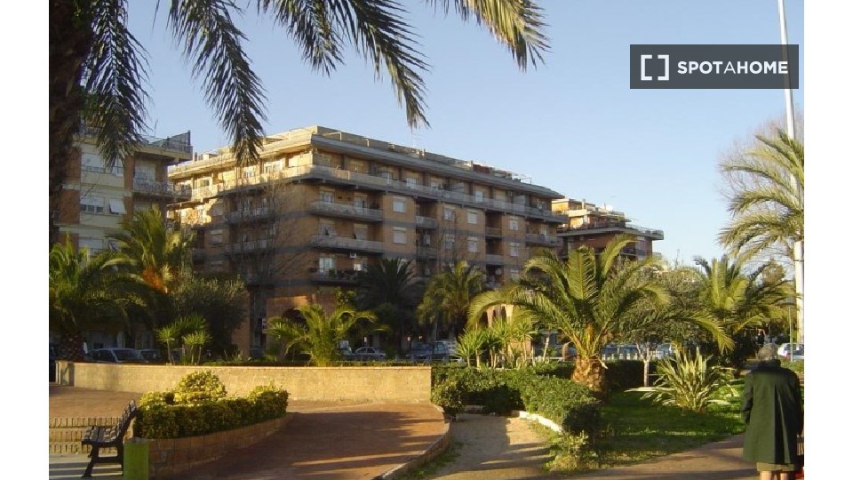 Immagine 7 di Appartamento in affitto  in Viale delle Repubbliche Marinare, 93 a Roma